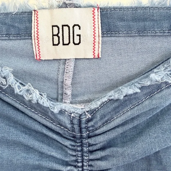 Long, lean jeans with low front rise - Picture 3 of 10